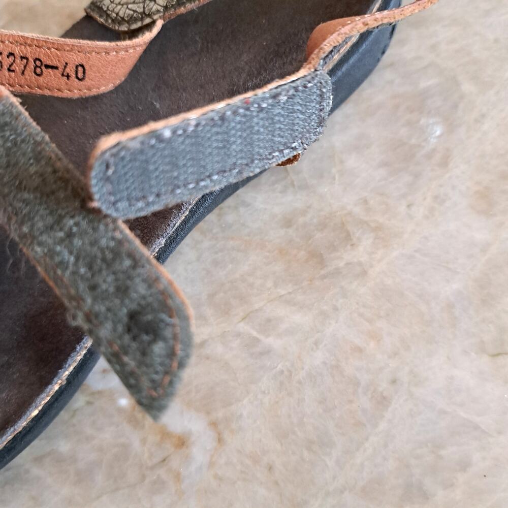 Taos Trance Womens 40 US 9-9.5 Metallic Pewter Leather Studded Sandals Comfort - Picture 8 of 10